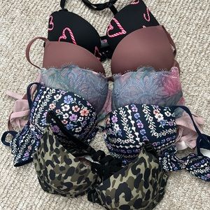 Victoria’s secret bra lot